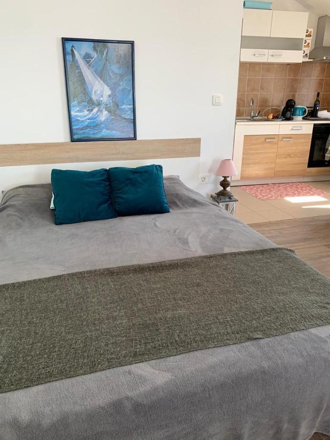 Penthouse Prvic Luka Apartment Ngoại thất bức ảnh